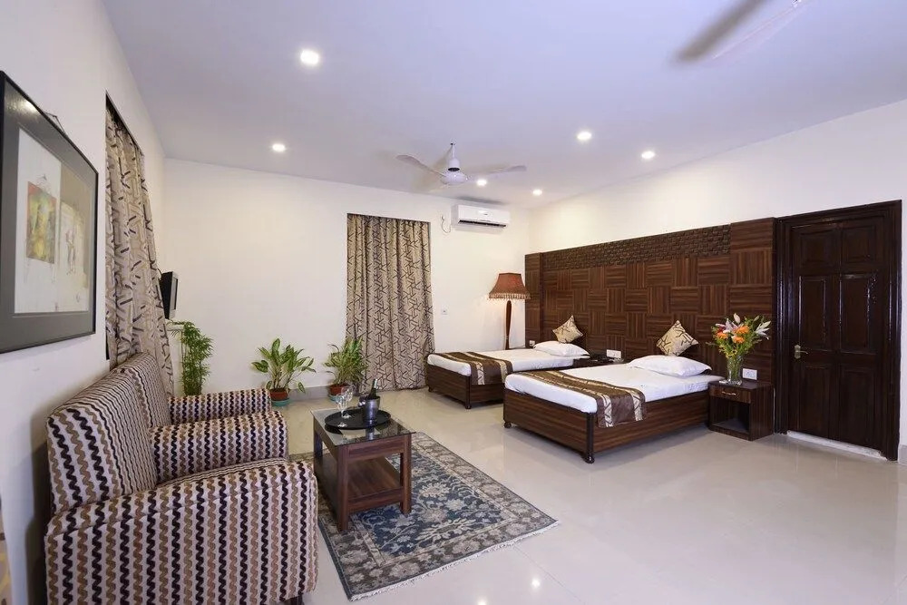 OYO 6760 Chowdhury Estate Premium