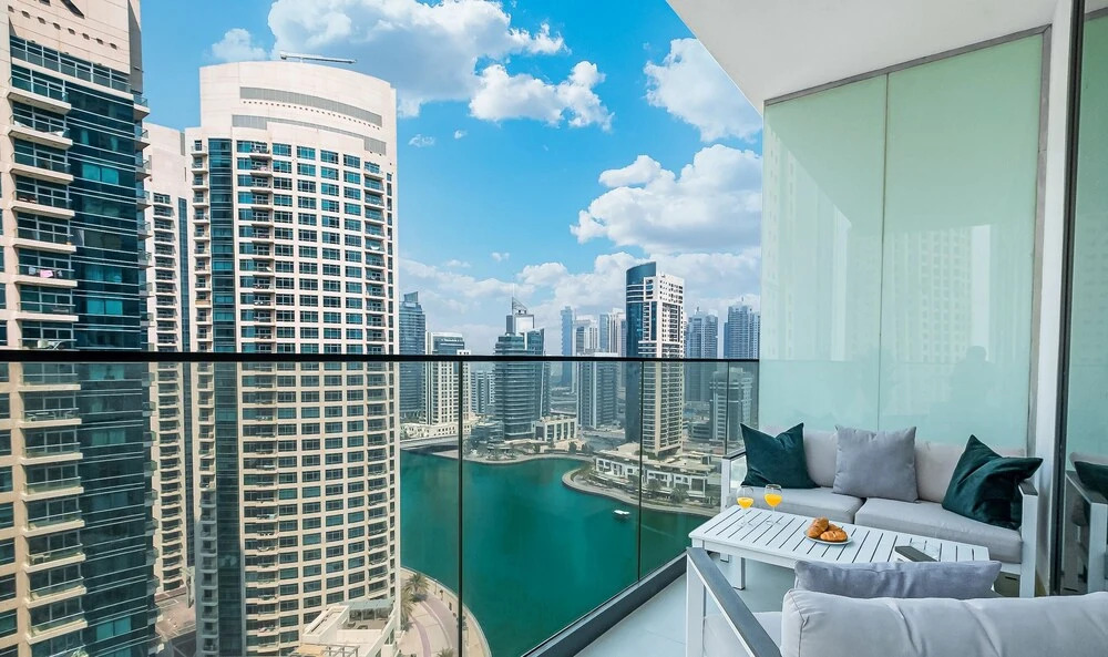 LUX Contemporary Suite Marina View 2