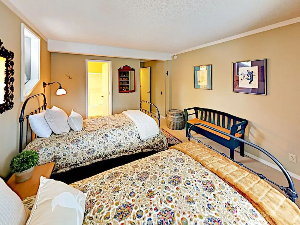 Mammoth Slopes Unit #72 - 2 Br Condo