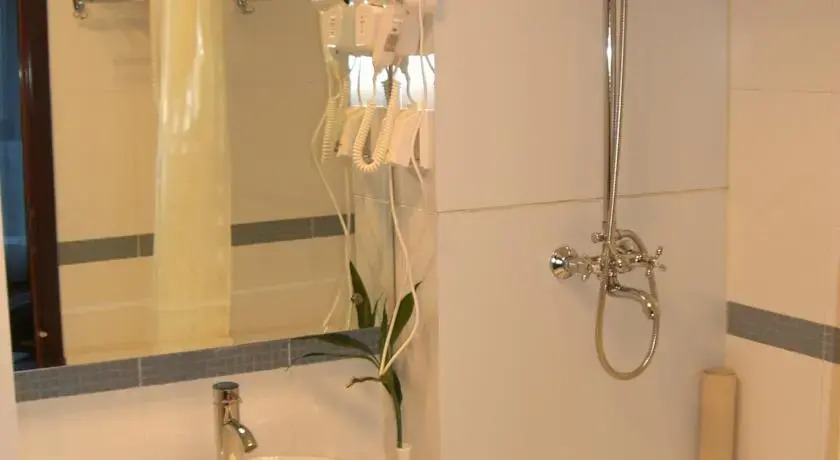 Huibishou Business Hotel