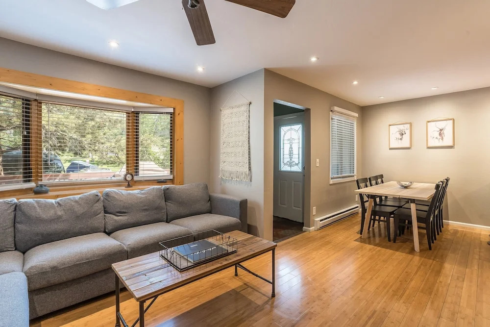Whistler Ge - Sequoia 10 2 Bedroom Condo by RedAwning