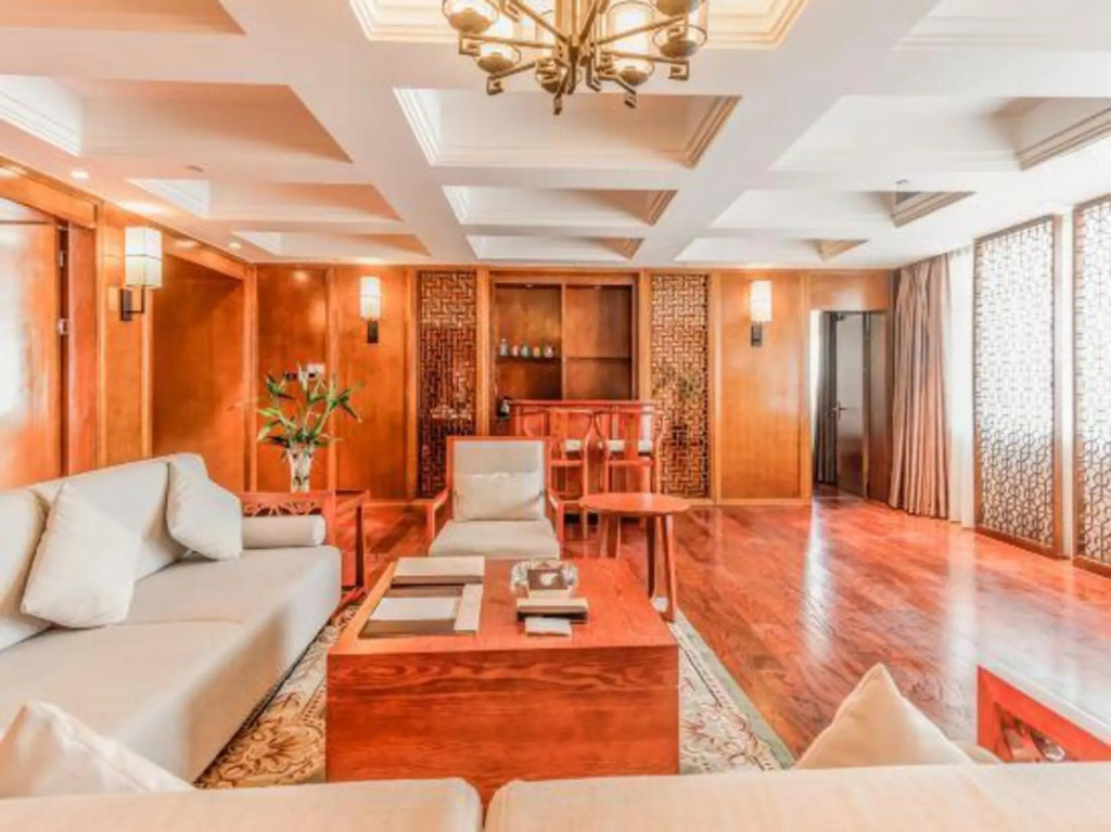 Tibet Hongyan  Hotel