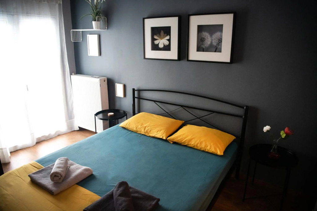 Grey & Cozy Luxury Apartment