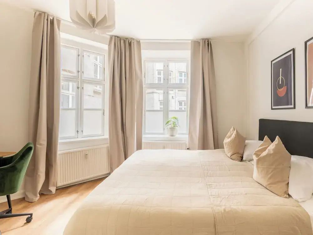 Noble - Fantastic 5-bdr Apt in the Capital
