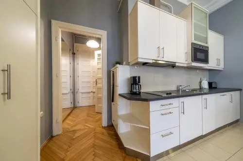 Elisabeth Apartment on Váci Street