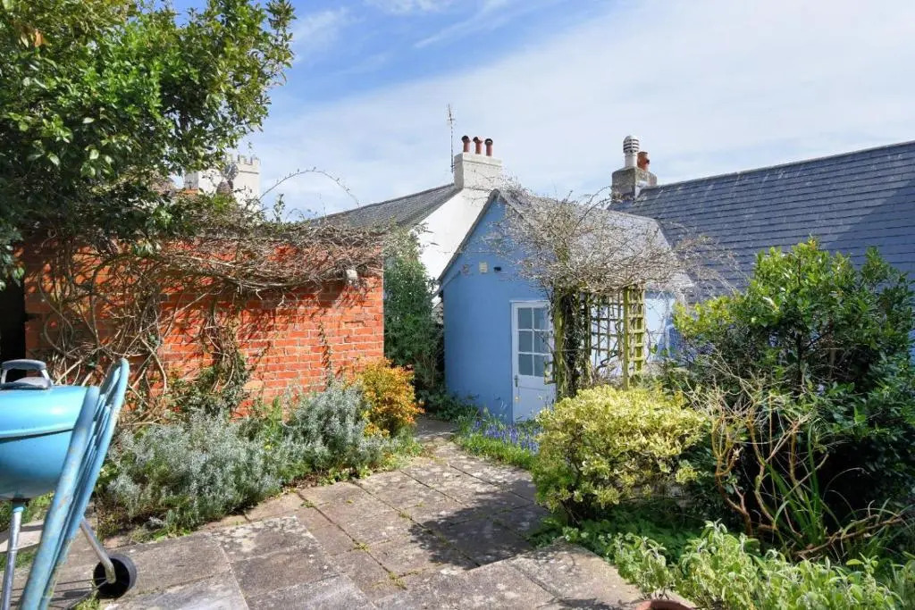 Anchor House
