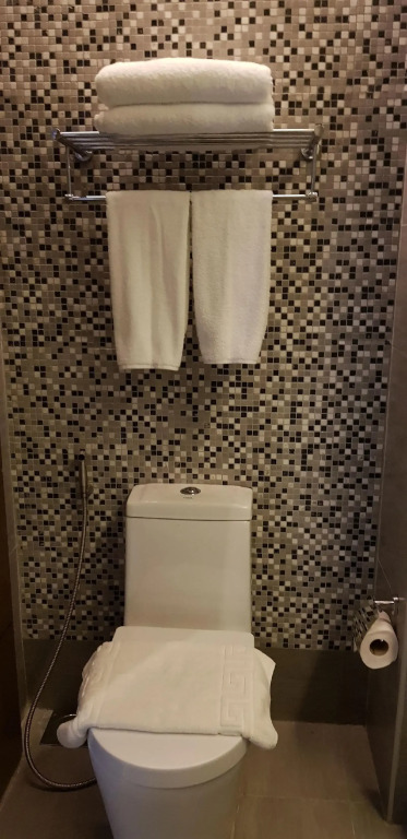 One Central Hotel & Suites