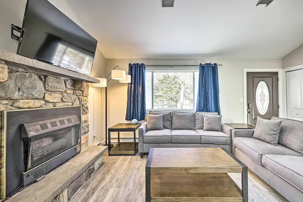 12 Mi to Ski: Home w/ Hot Tub in Arrowhead Lake