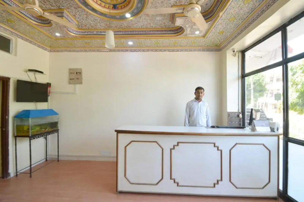 OYO Rooms Swarn Path Mansarovar