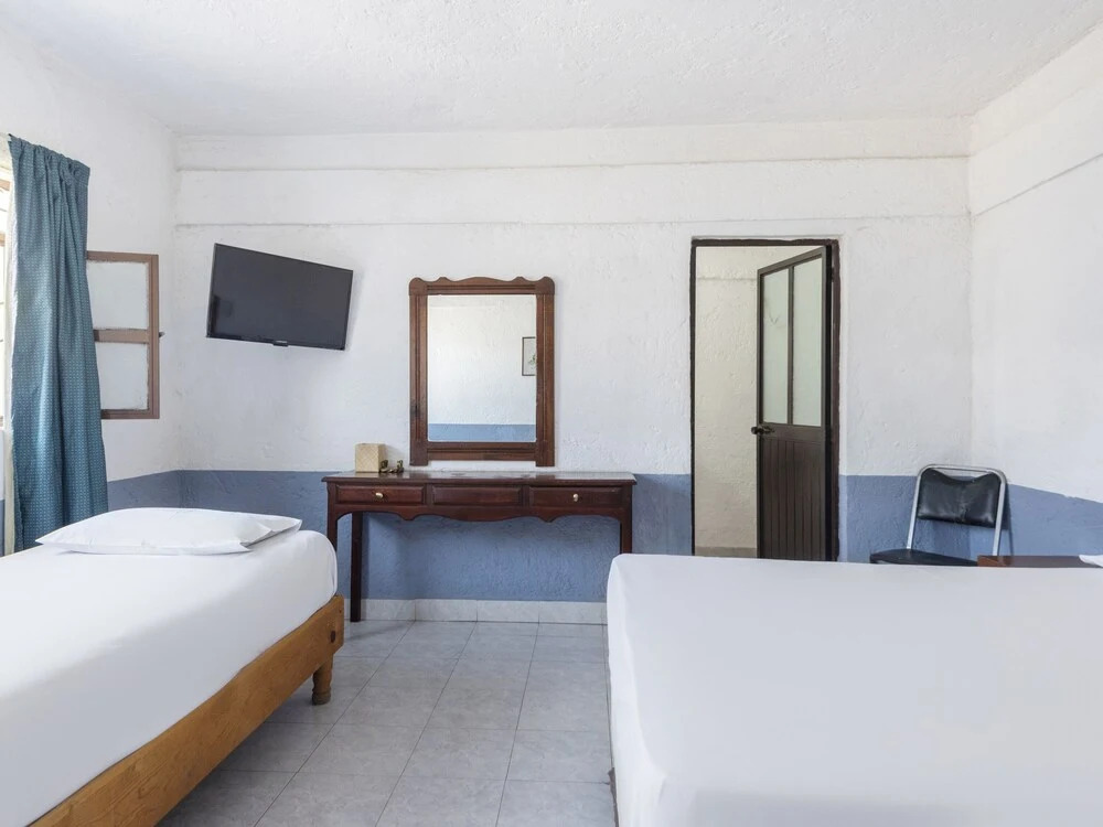 OYO Hotel La Marina