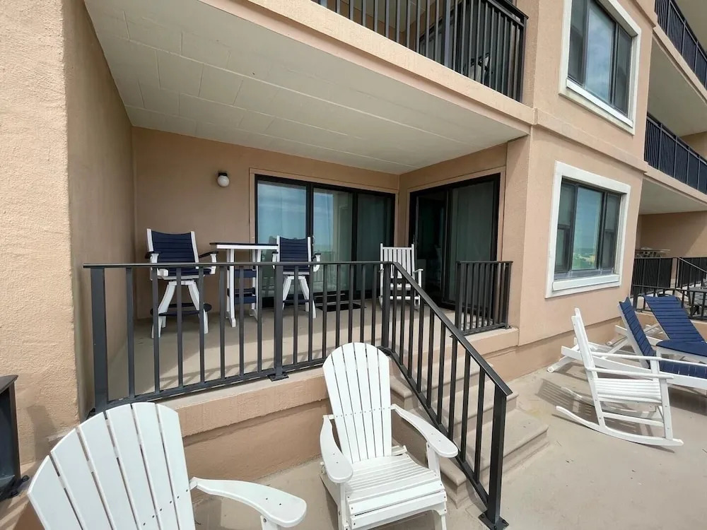 Ocean Hideaway 111 2 Bedroom Condo by RedAwning