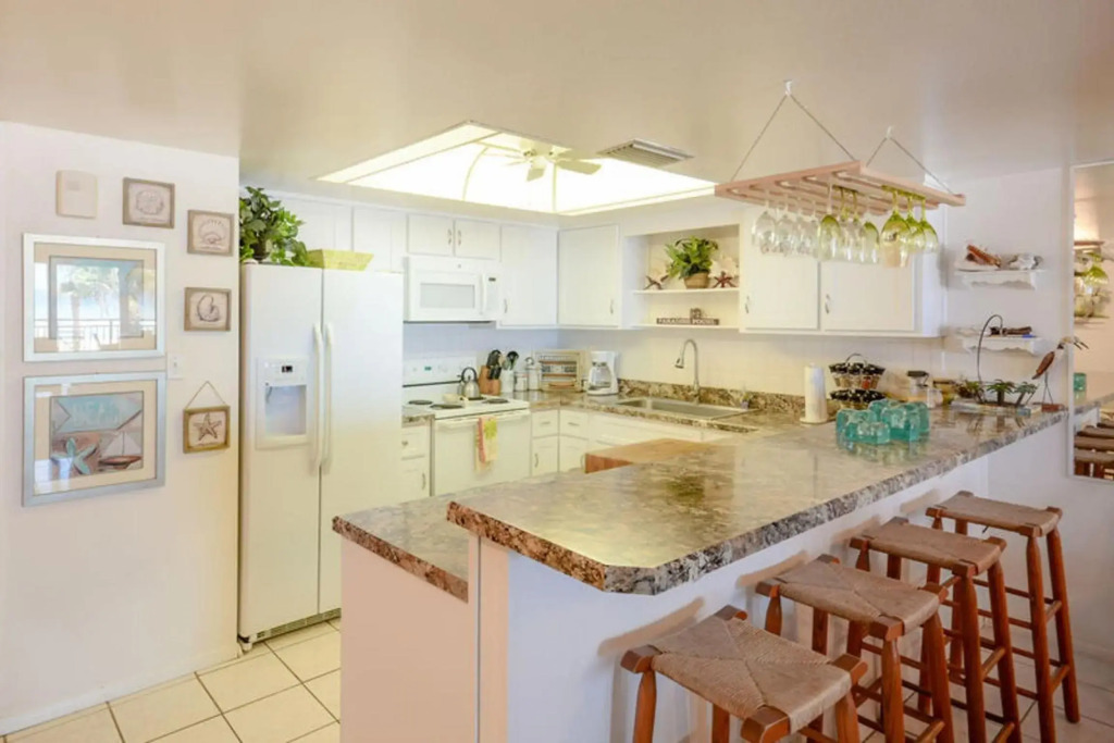 Sandpiper 305 by Ocean Properties