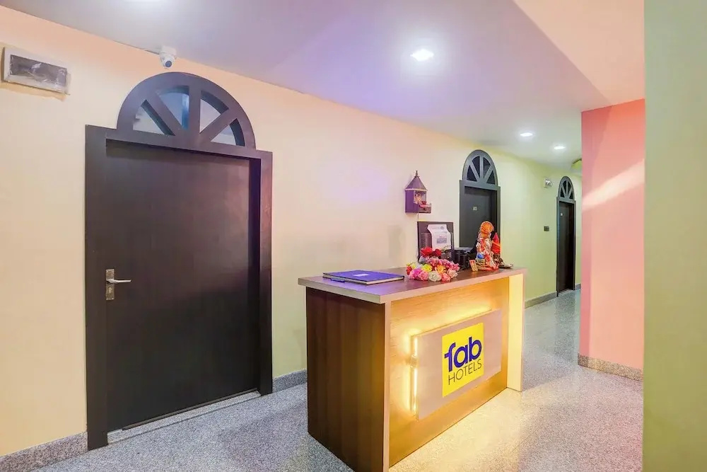 Fabhotel Avante Palace