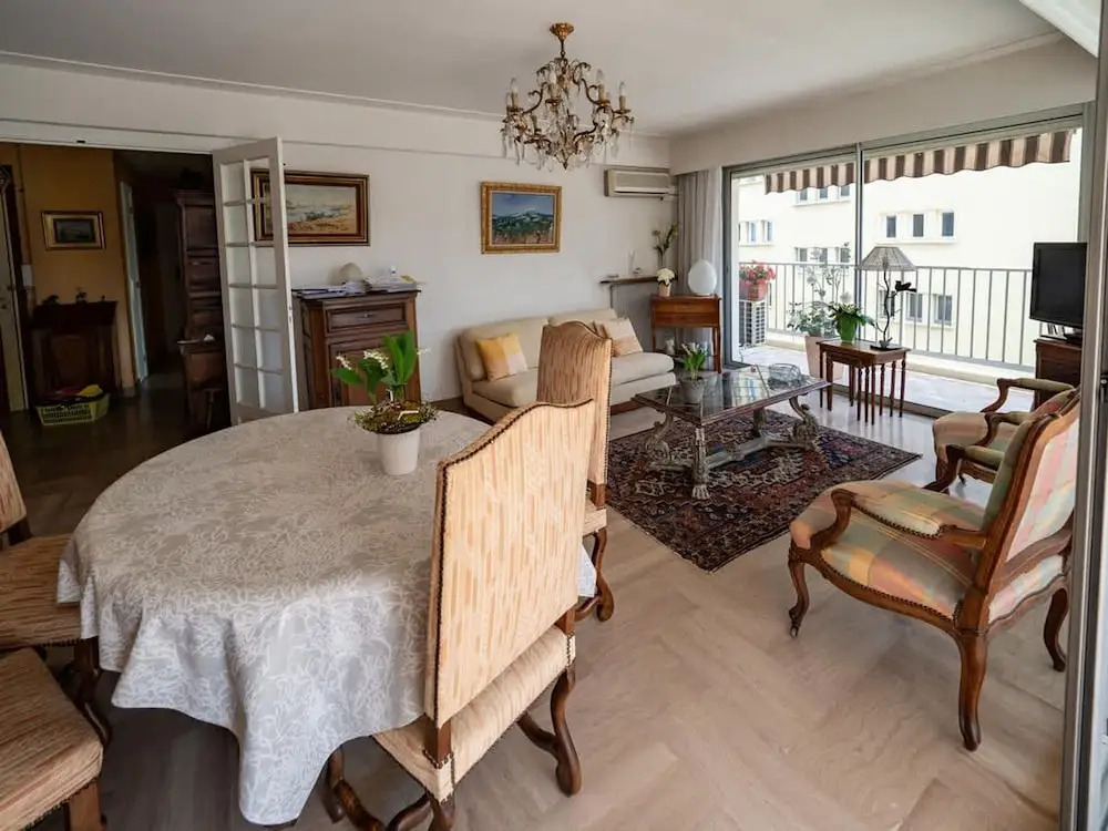 Apartment Near the Beaches Right in the Center Comfortable