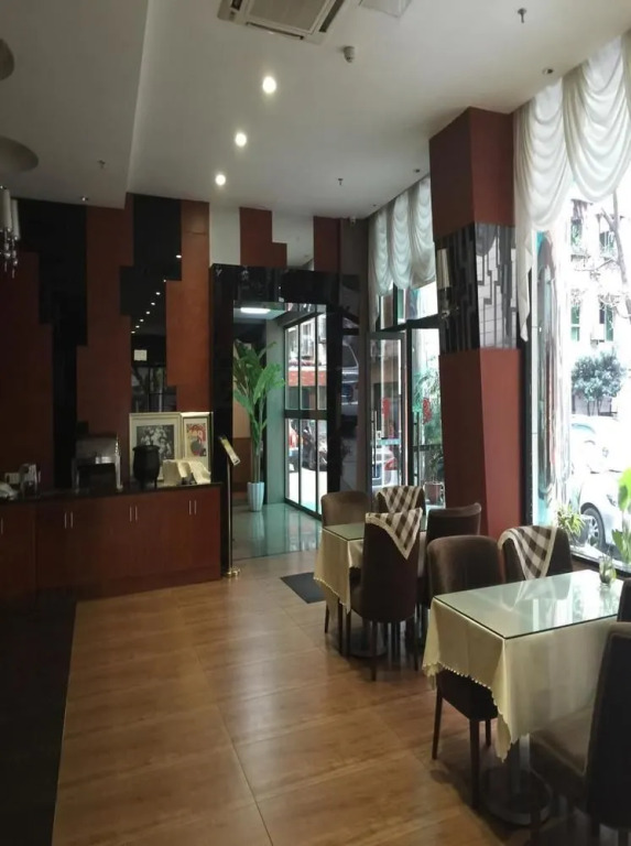 Phoenix Lidu Hotel