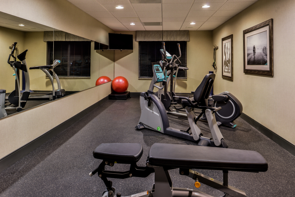 Holiday Inn Express & Suites Emporia Northwest by IHG