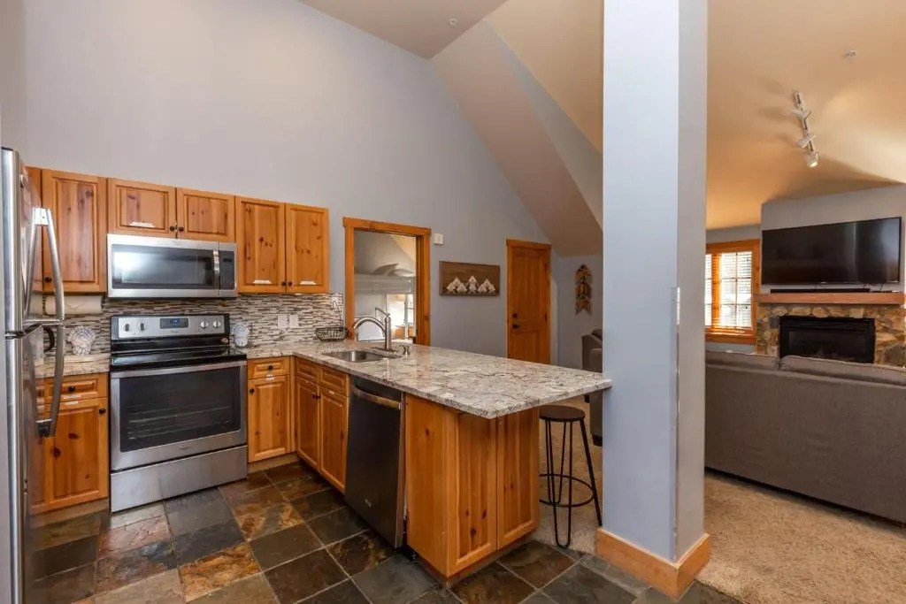 1 Bedroom Colorado Vacation Rental In River Run Village Steps From The Summit Express Gondola