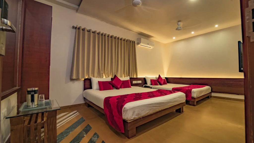 Uddhav Vilas A Family Hotel