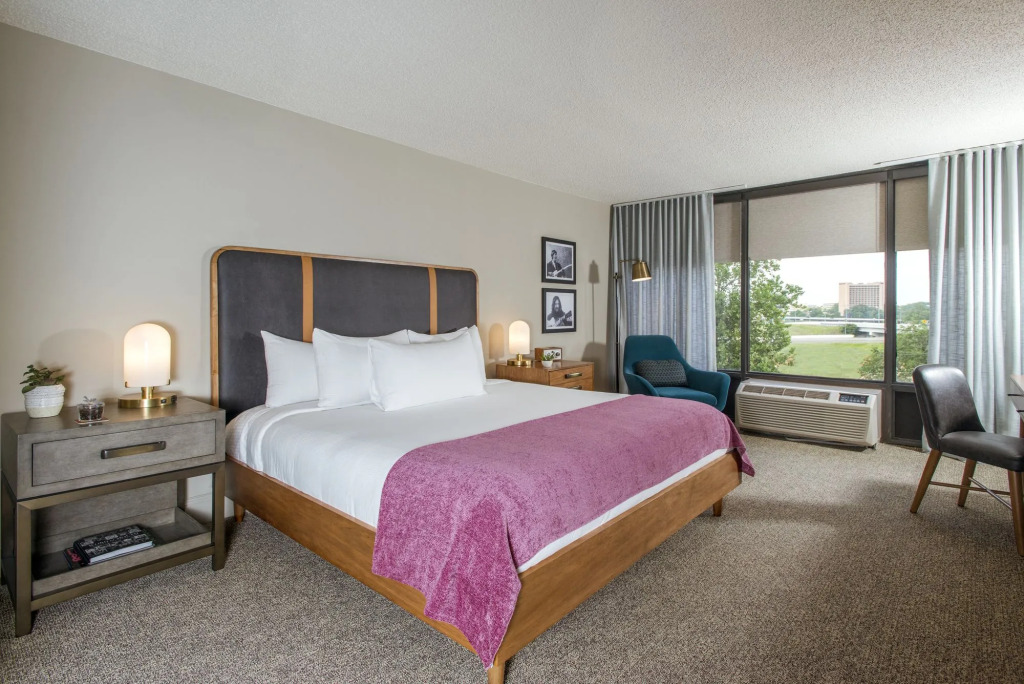 Delta Hotels by Marriott Nashville Airport