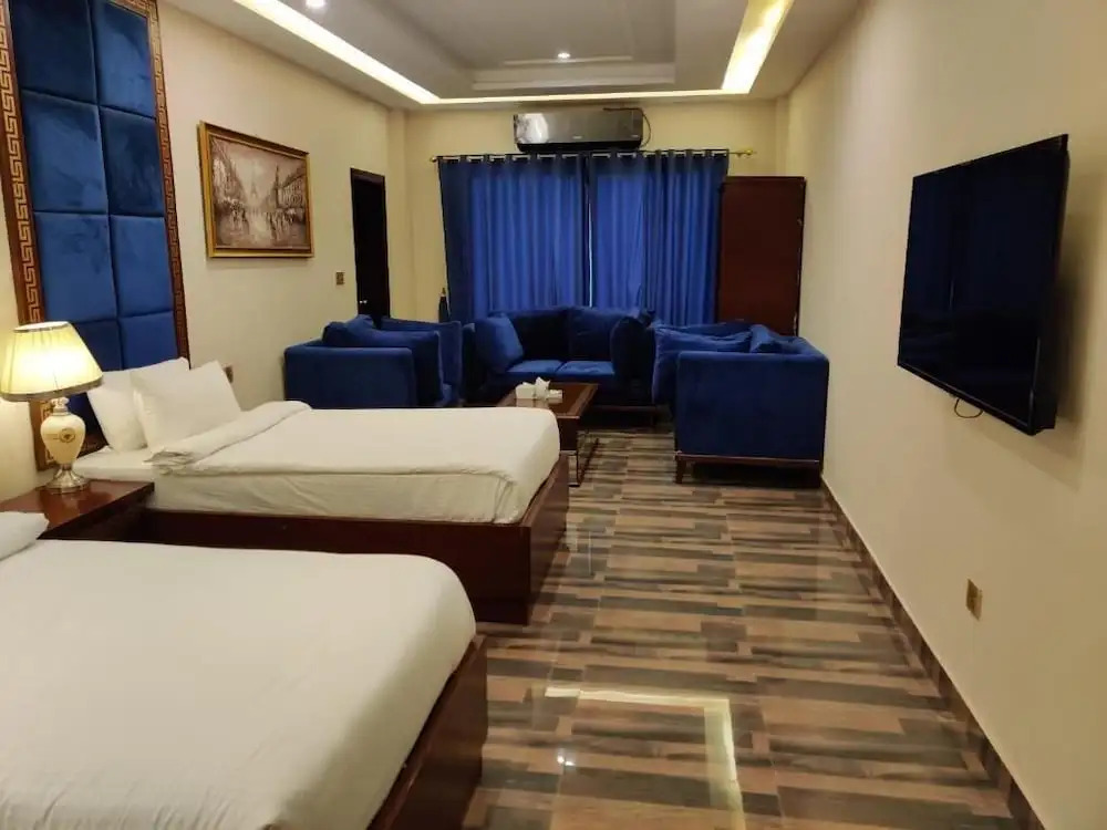 Royal Mansion Hotel
