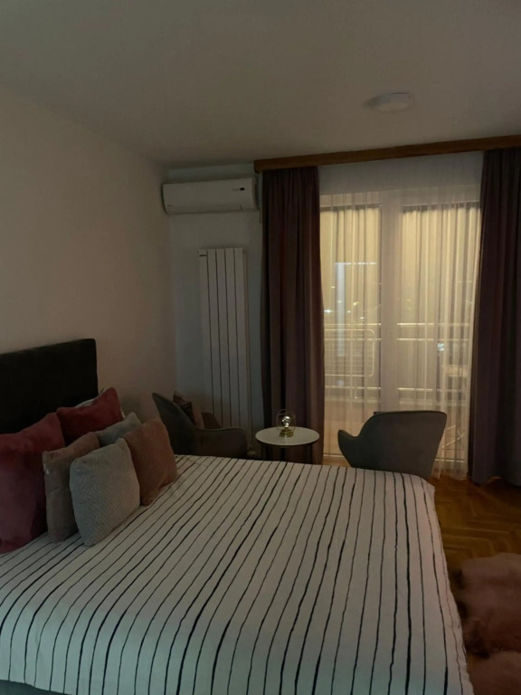 Farola Apartment