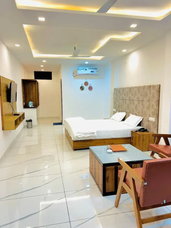 The Shalam Resort श्रीकृष्ण शरणं मम