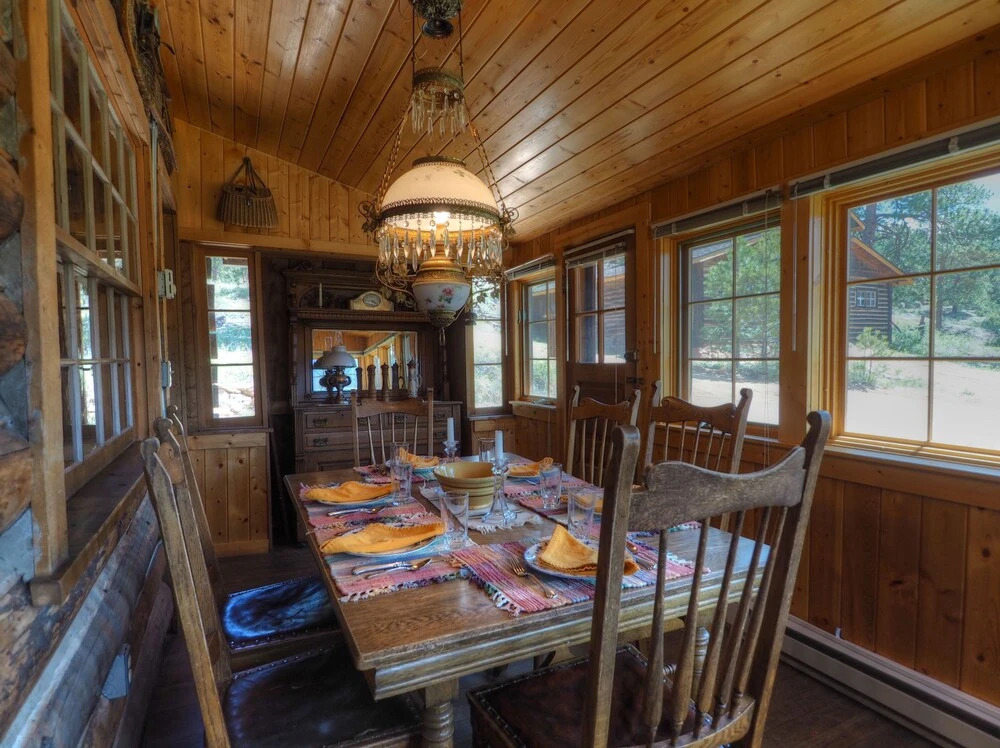 Maccracken Stead -- Ev #3259 2 Bedroom Cabin by RedAwning
