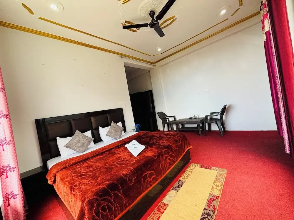 Prafull Hotel