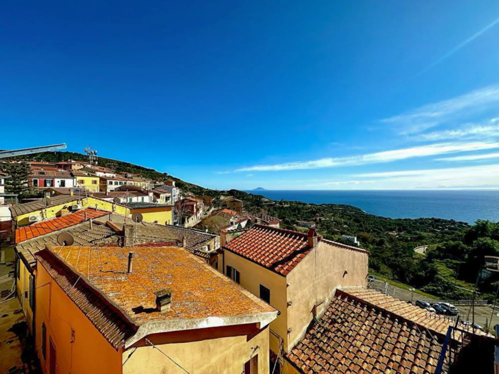Apartment in the main square of Capoliveri with sea view-In Piazza Vista Mare