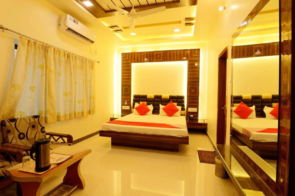 Hotel Bharat Niwas