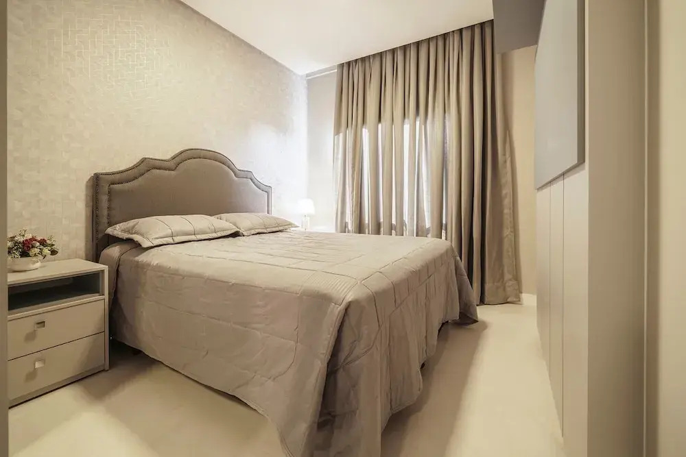 833-Apartamento 2 suítes em Bombinhas