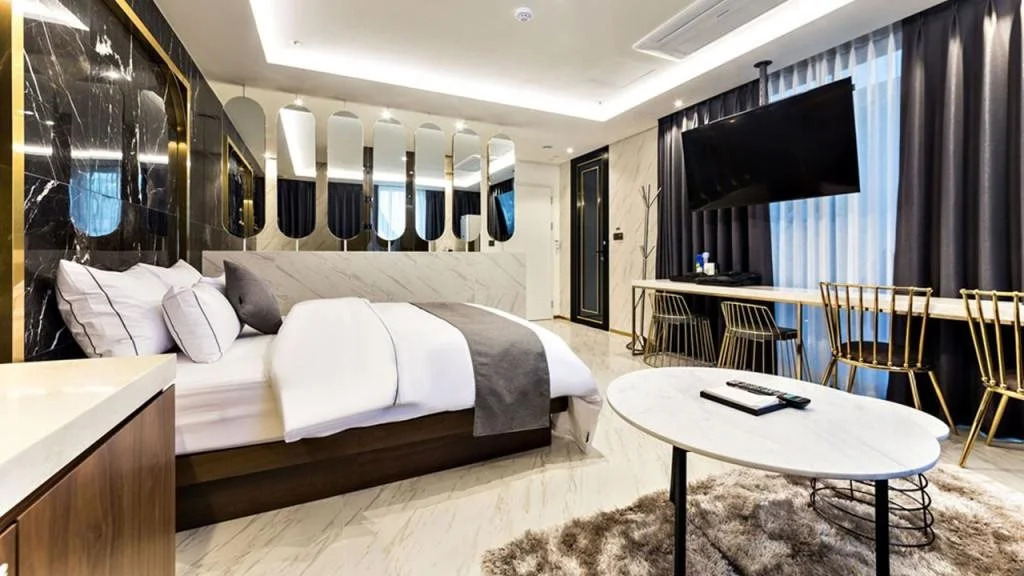 Astro Hotel