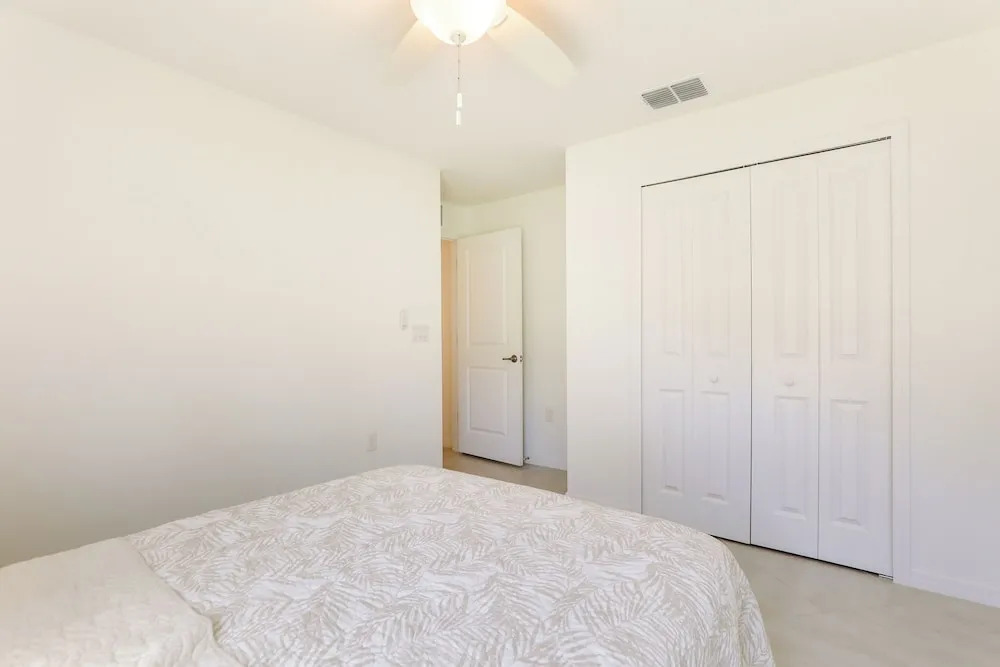 Bright Port Charlotte Home - 2 Mi to Beach!