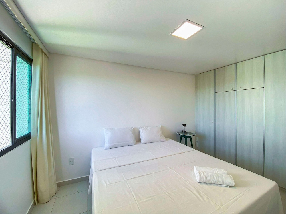 Carneiros Beach Resort
