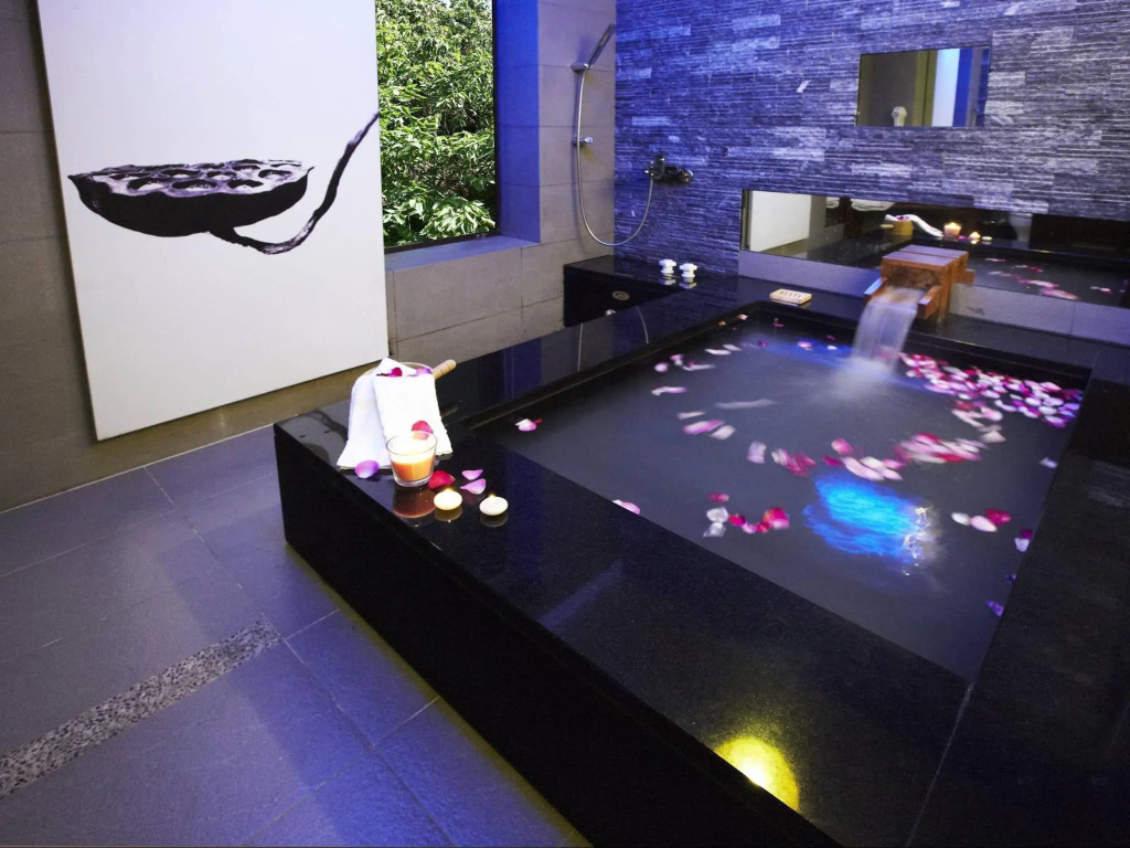 Golden Hot Spring Hotel