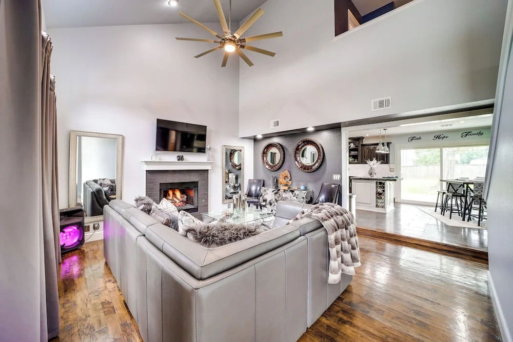 'peace & Tranquility' Home, 2 Mi to Downtown Tulsa