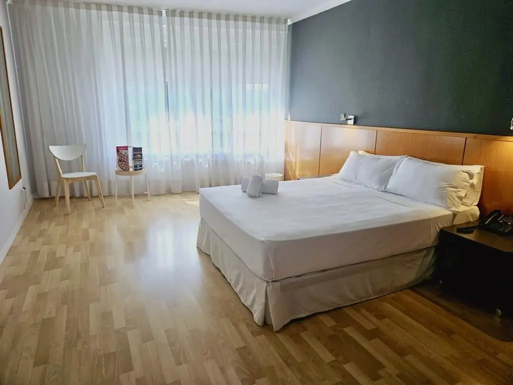 AP Hotel and Parking
