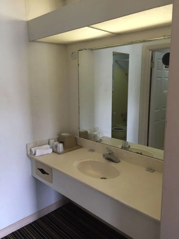 Scottish Inn and Suites Perry