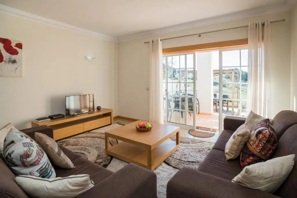 Charming Family Townhouse in Albufeira, Algarve