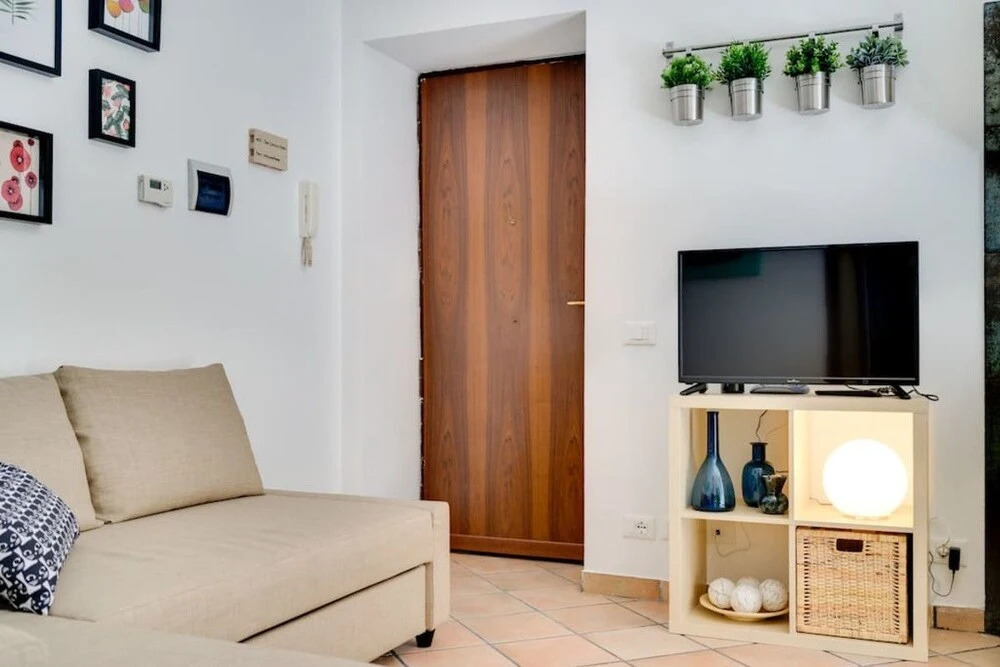 Modern & Charming 3 bed Flat in Central Location