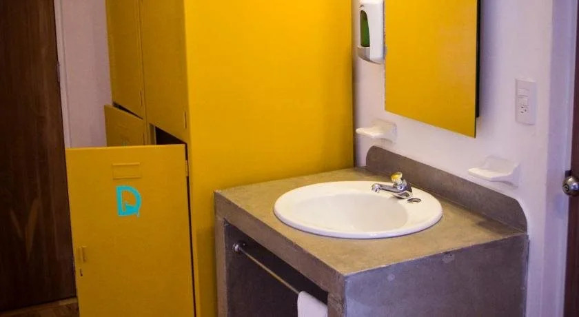 Hotel Hostal Tres Central