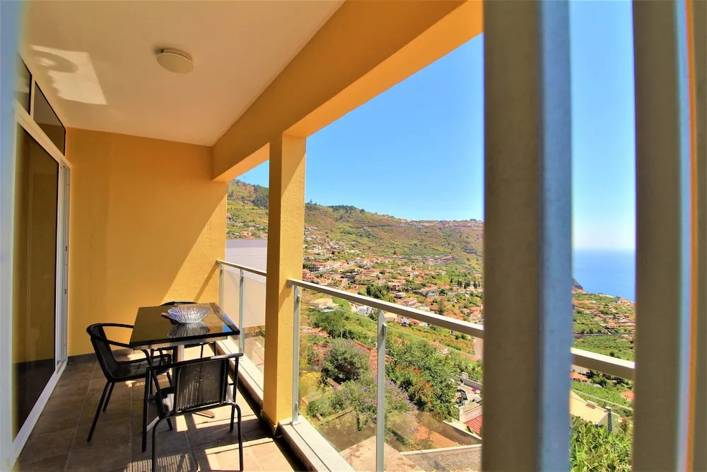 Caracas One Bedroom Apartment Sea View