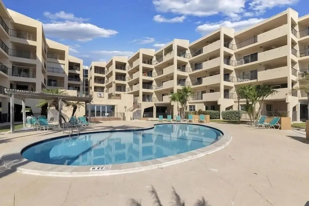 Updated Unit With Beautiful Florida Bay Sunsets 1 Bedroom Condo by RedAwning
