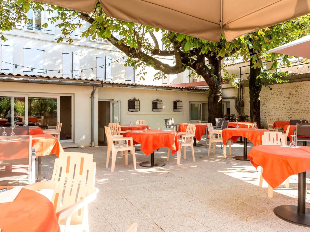 Hôtel Restaurant La Boule dOr