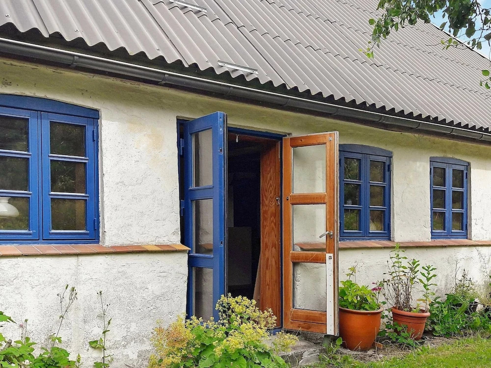 Rustic Holiday Home in Løgstør near Sea