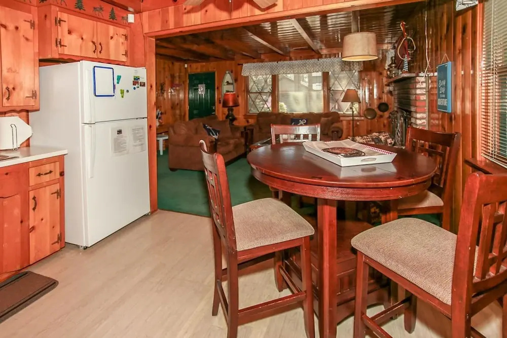 Barefoot Bungalow-1804 by Big Bear Vacations
