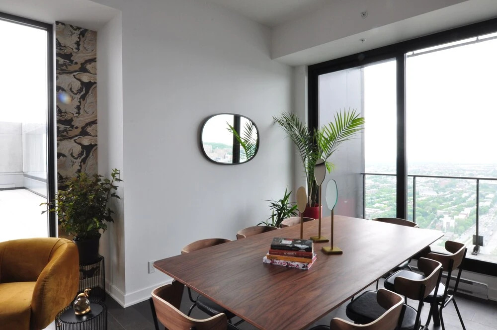 Tour des Canadiens Penthouse by Hometrotting