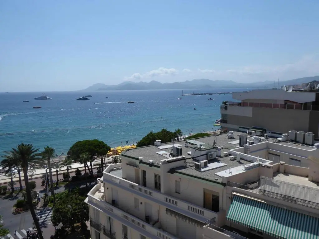 CROISETTE Palais MIRAMAR FRONT DE MER
