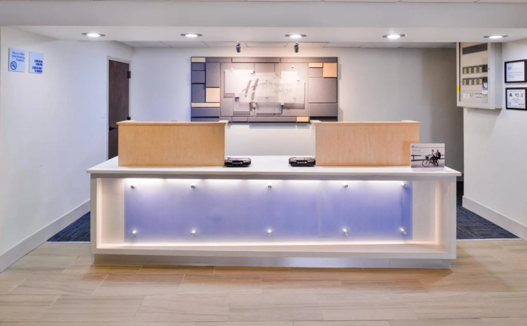 Holiday Inn Express Burlington by IHG