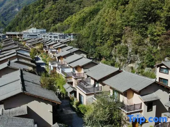 Blossom Land Zhongnan Mountain Villge